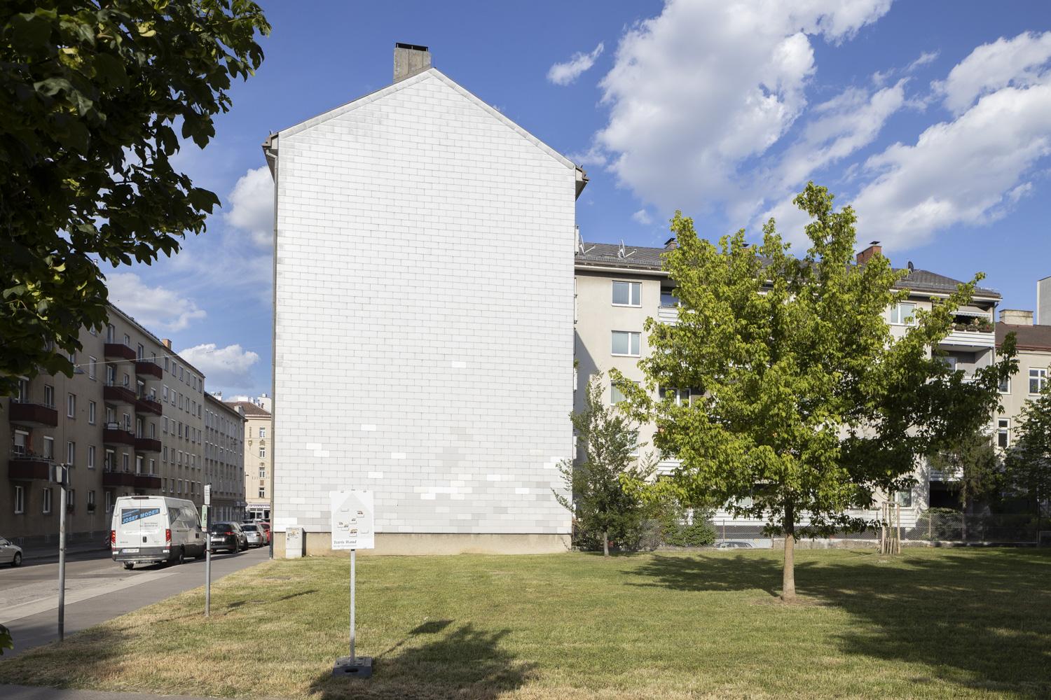 Wandertag with Julischka Stengele ‚Sehenswürdigkeiten – Ansichten von Favoriten‘ (installation view) 2021.