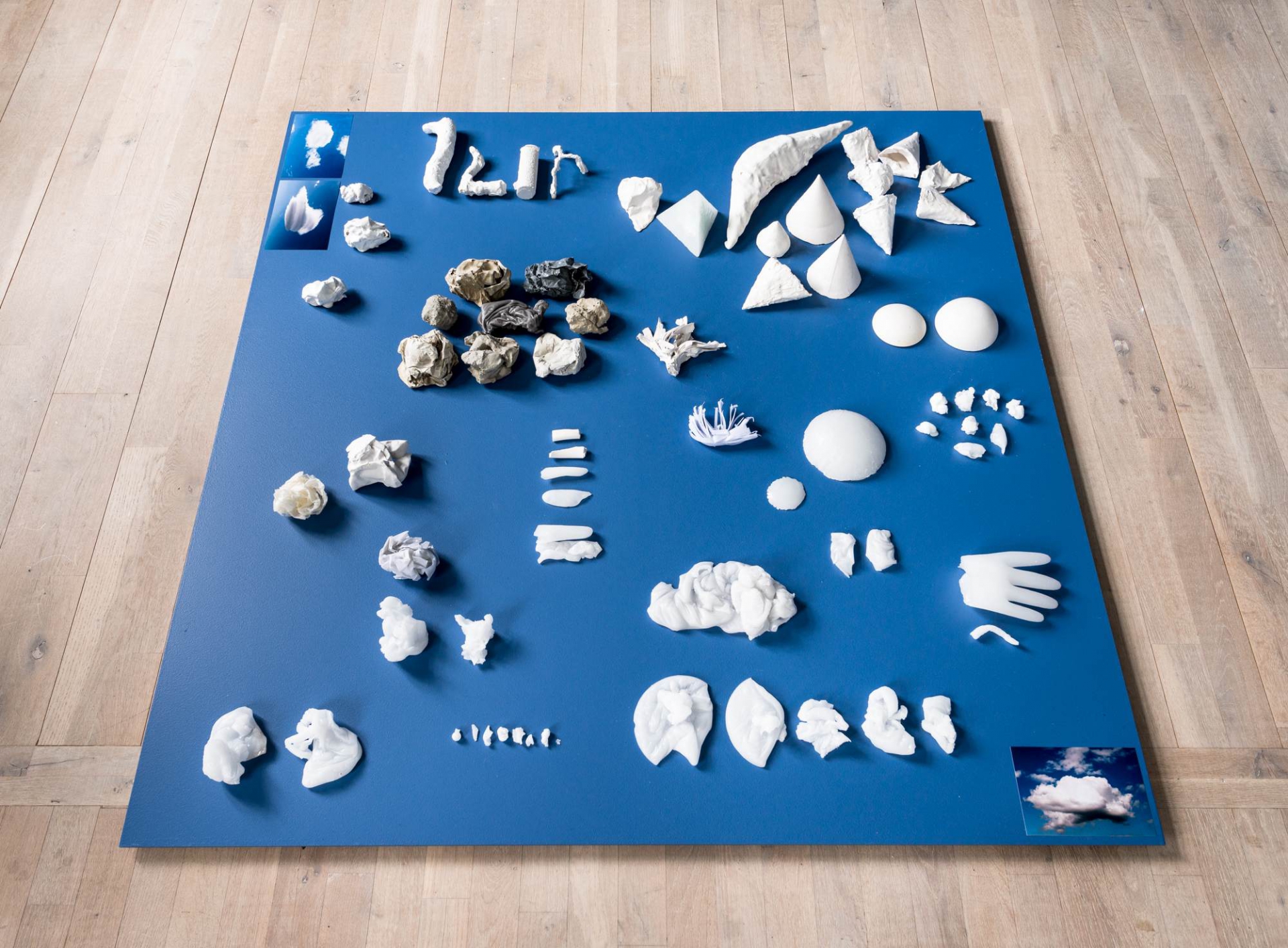 Helene Hellmich ‚Museum: Part 2 (Clouds)‘ (install view) 2013 – 2017.