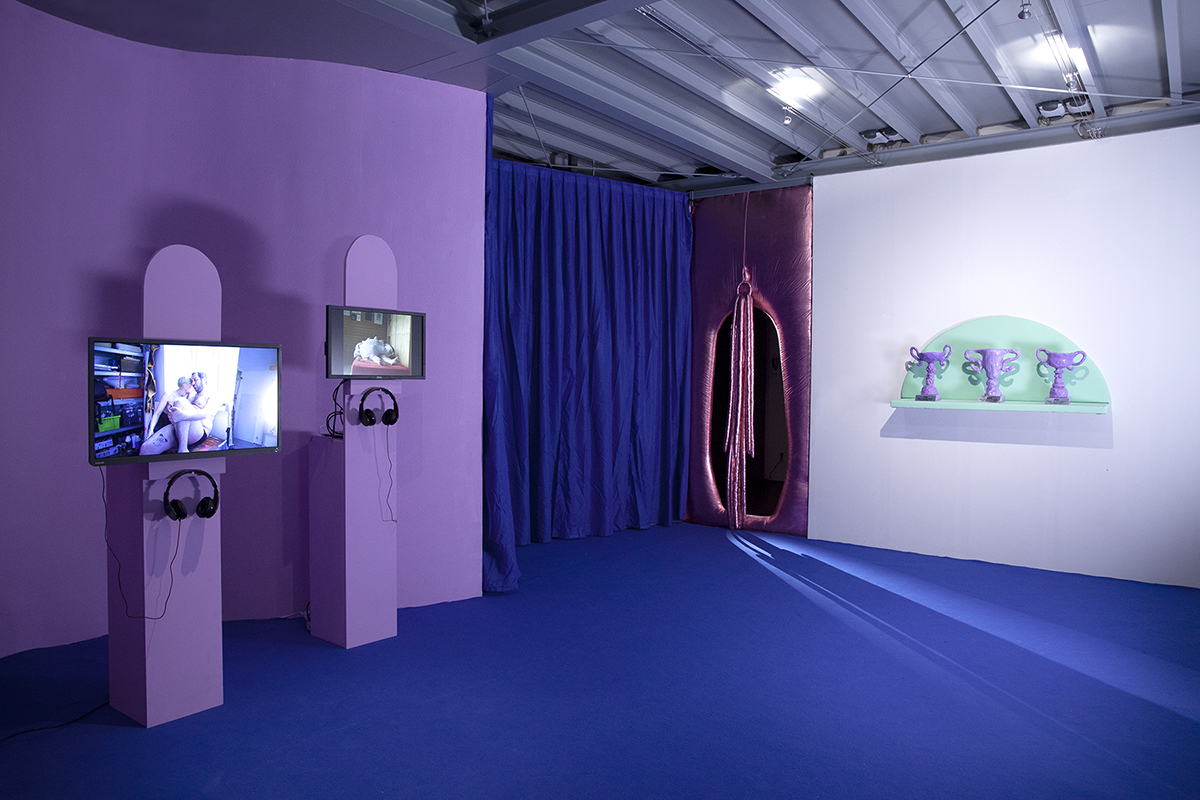 Stephanie Winter ‘RADICAL CARE’ (szenisches Labor), Motherboard, 2021.