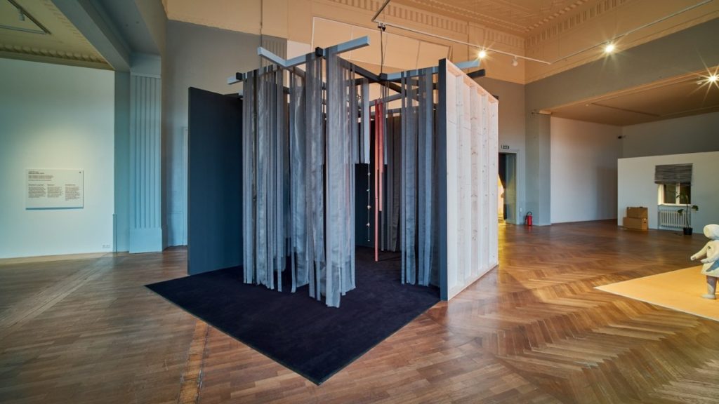 Julie Favreau ‚Delicious Dive‘ (detail view) 2019.