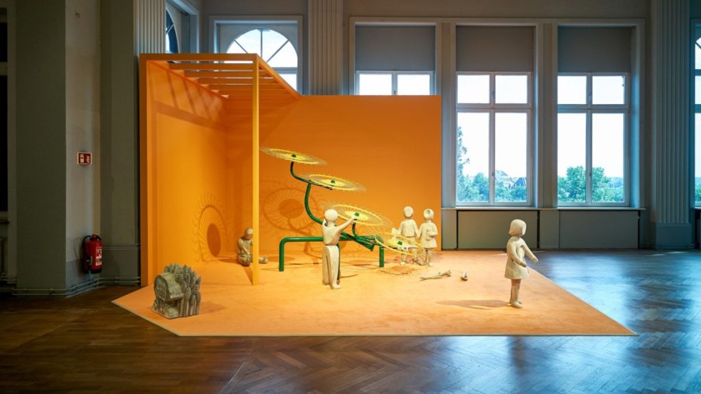 Anna Hulačová ‚Sunshine heritage for sons and daughters‘ 2019.