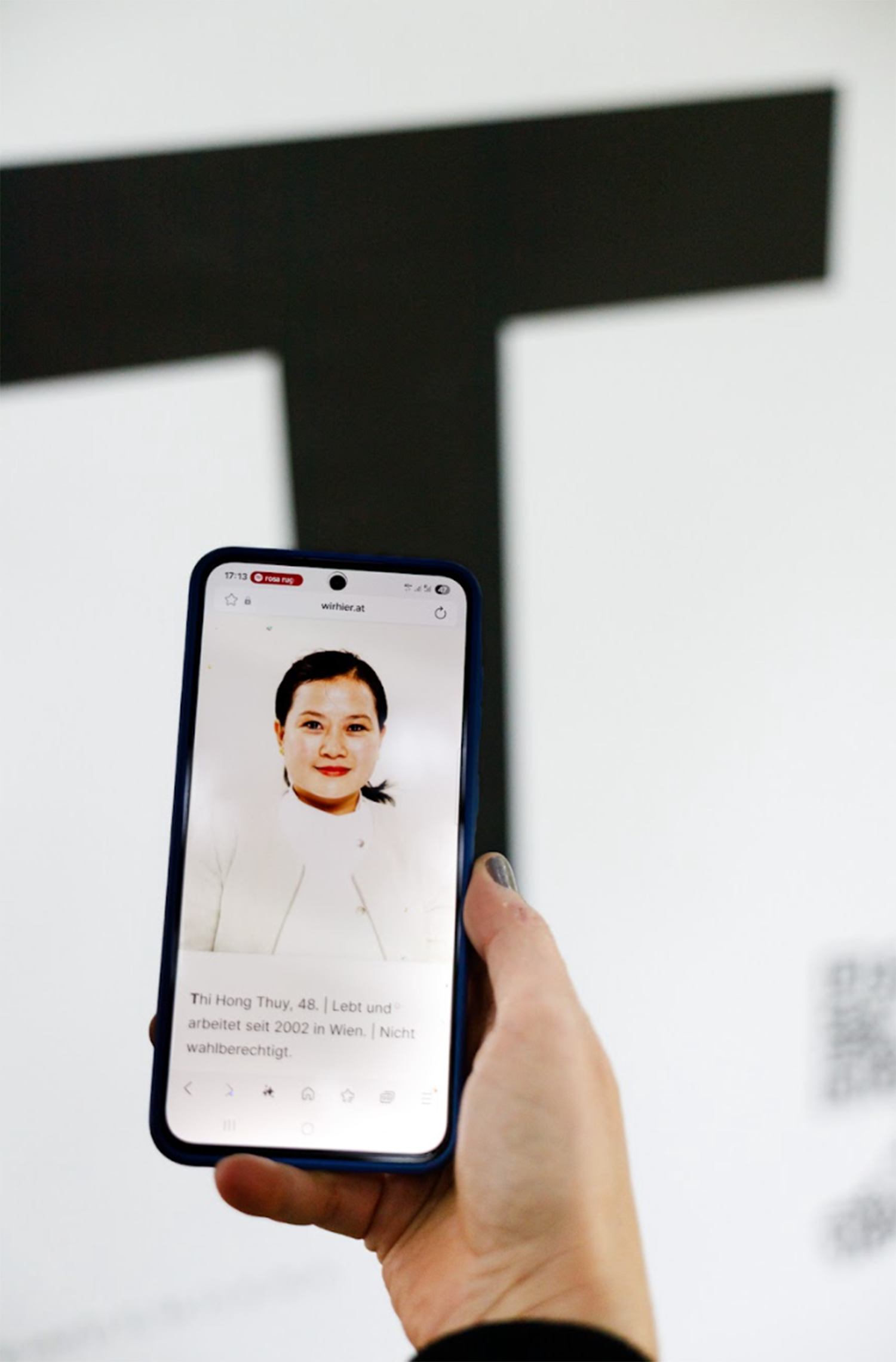 Wir Hier with God’s Entertainment ‚D, E, M, O, K, R, A, T, I und E‘ (detail) 2025.