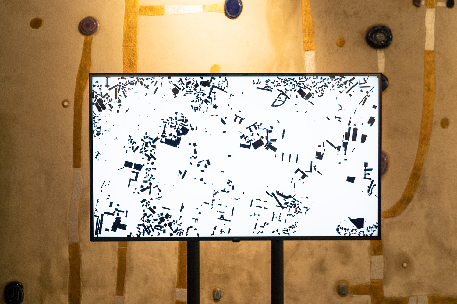 Julian Palacz ‚Little Boxes / Fluid Cities‘ (installation view of interactive web application) 2024.