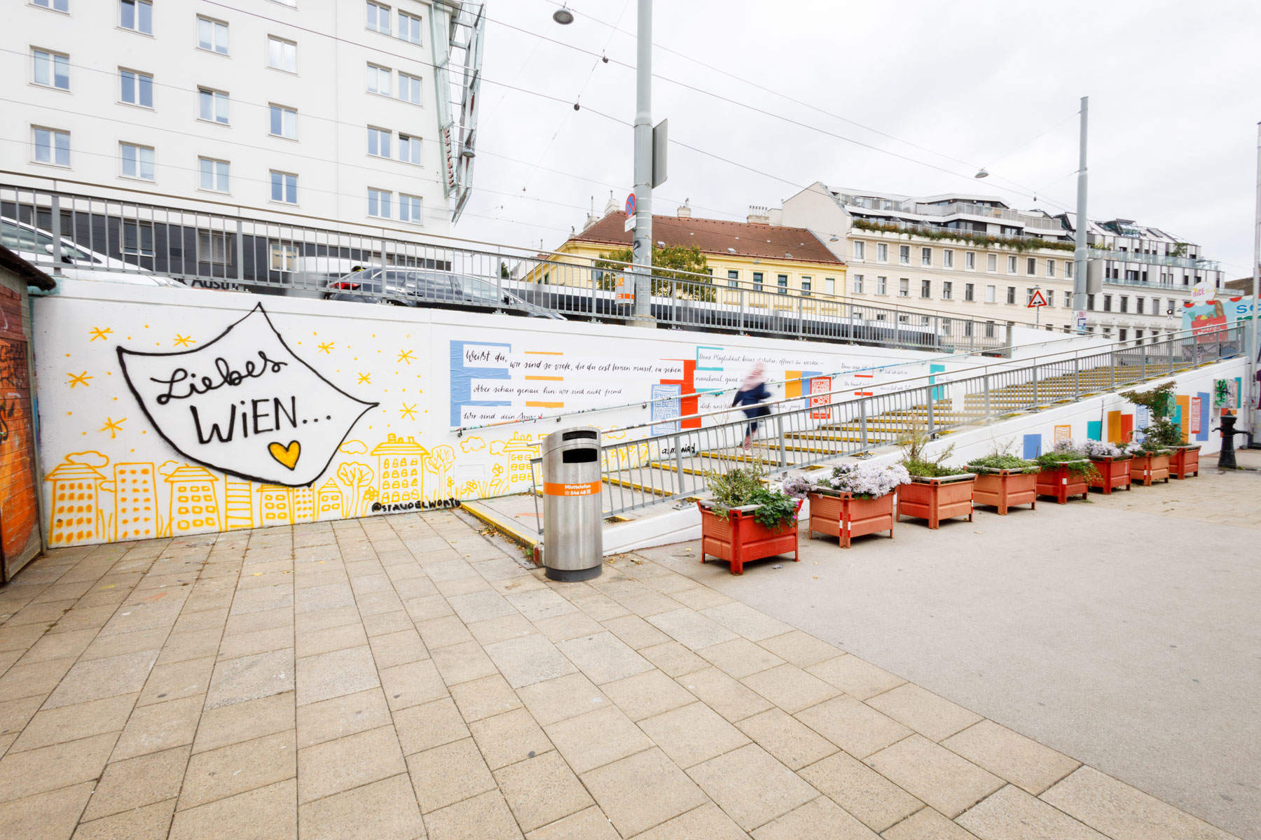 Wir Hier with Asma Aiad and Esma Bošnjaković aka Strudelworte  ‚OIDA WIEN. HÖR ZU‘ (installation view) 2025.