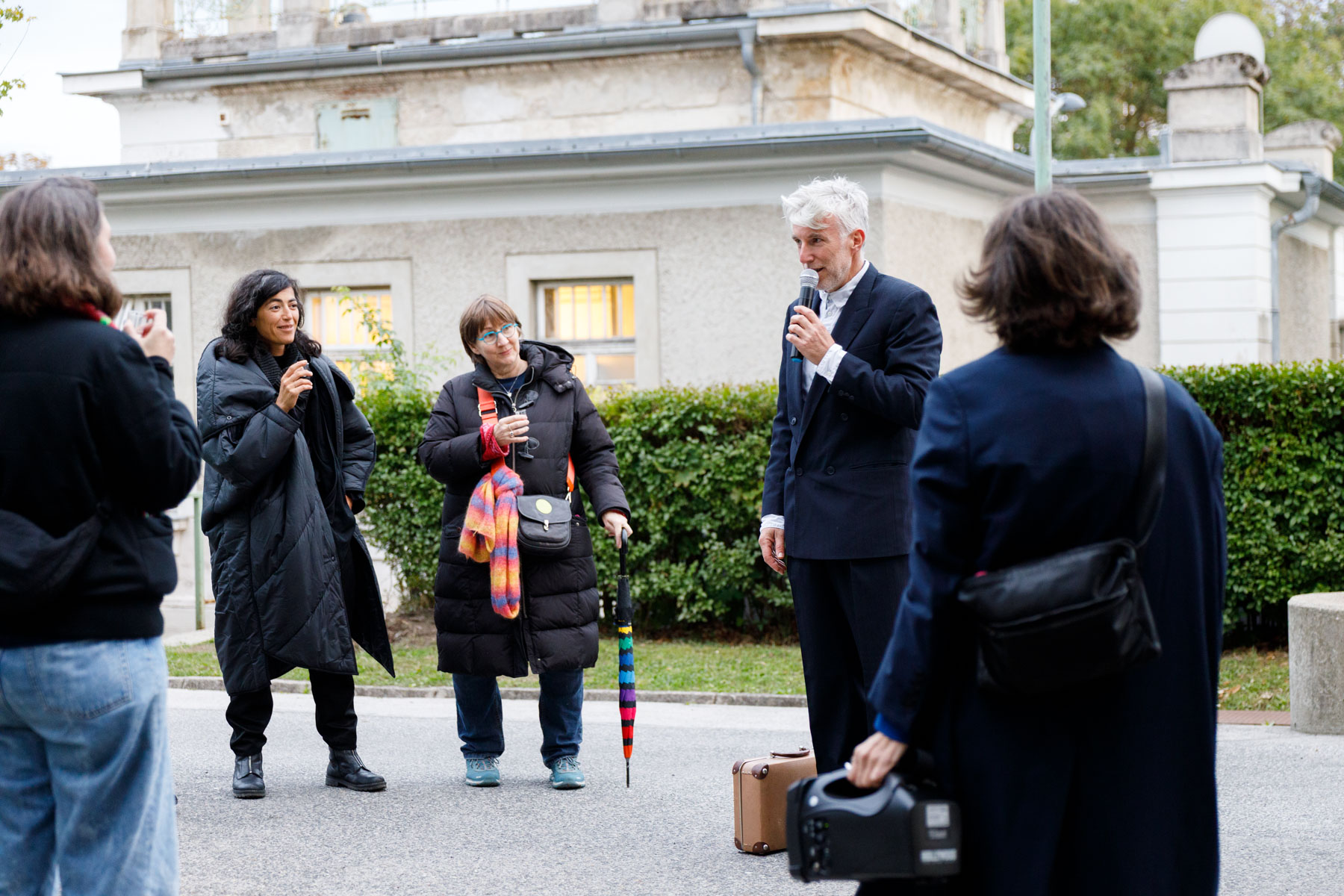Wir Hier with God’s Entertainment ‚Demokratisch?‘ (performance tour) 2025.
