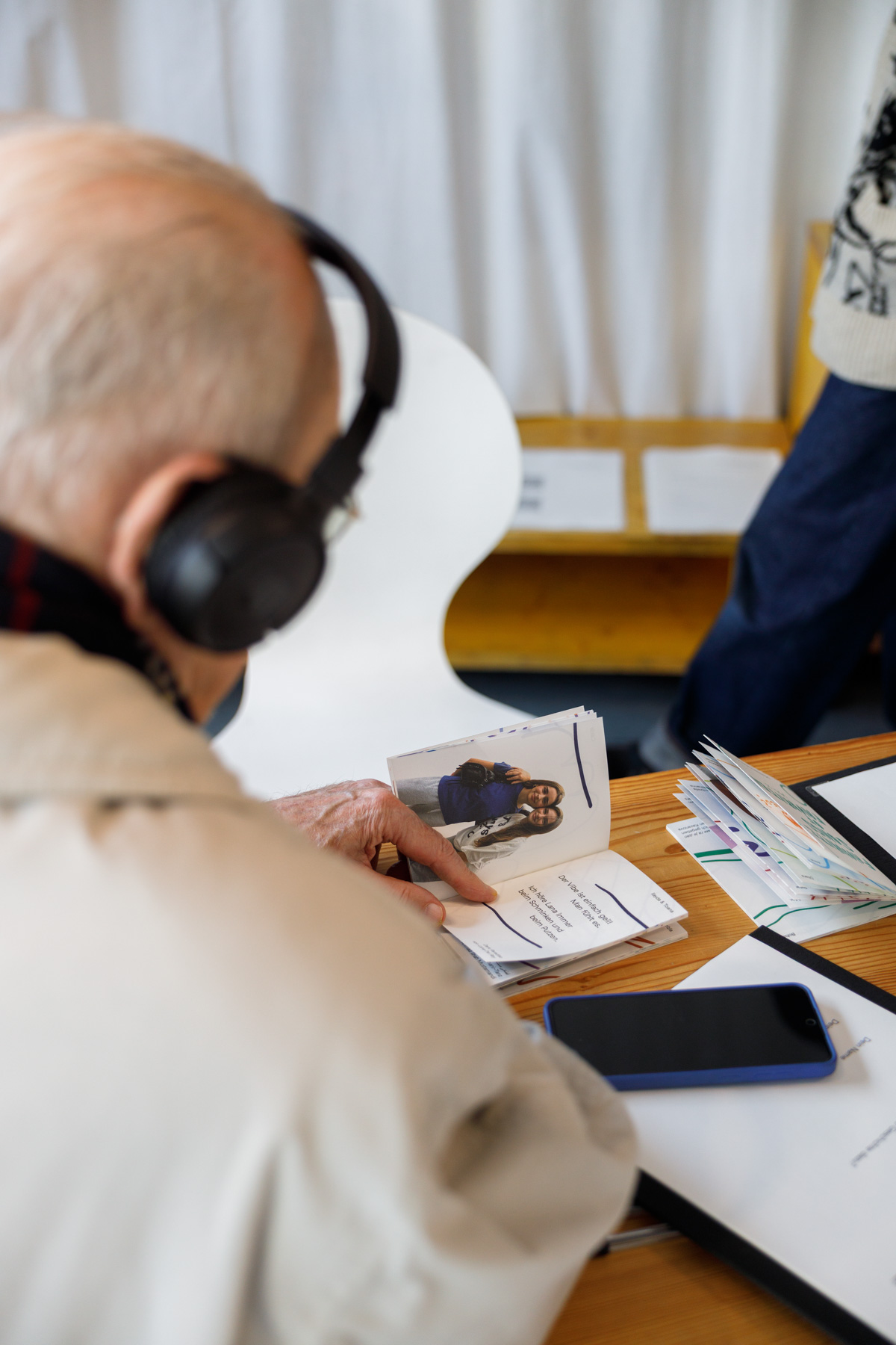 Wir Hier with Michikazu Matsune ‘Favourite songs of Favoriten’ (installation view) 2025.