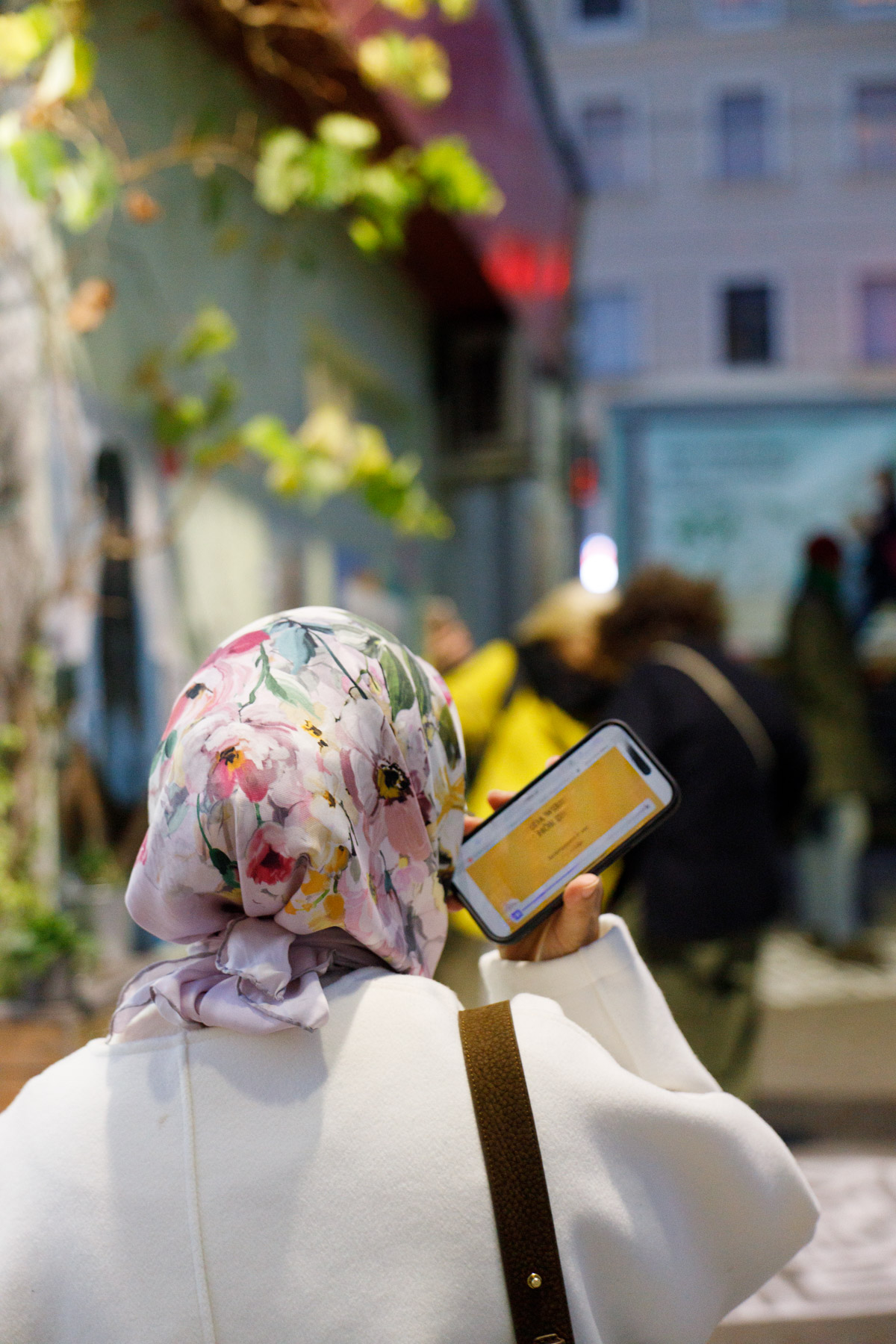 Wir Hier with Asma Aiad and Esma Bošnjaković aka Strudelworte  ‚OIDA WIEN. HÖR ZU‘ (opening) 2025.