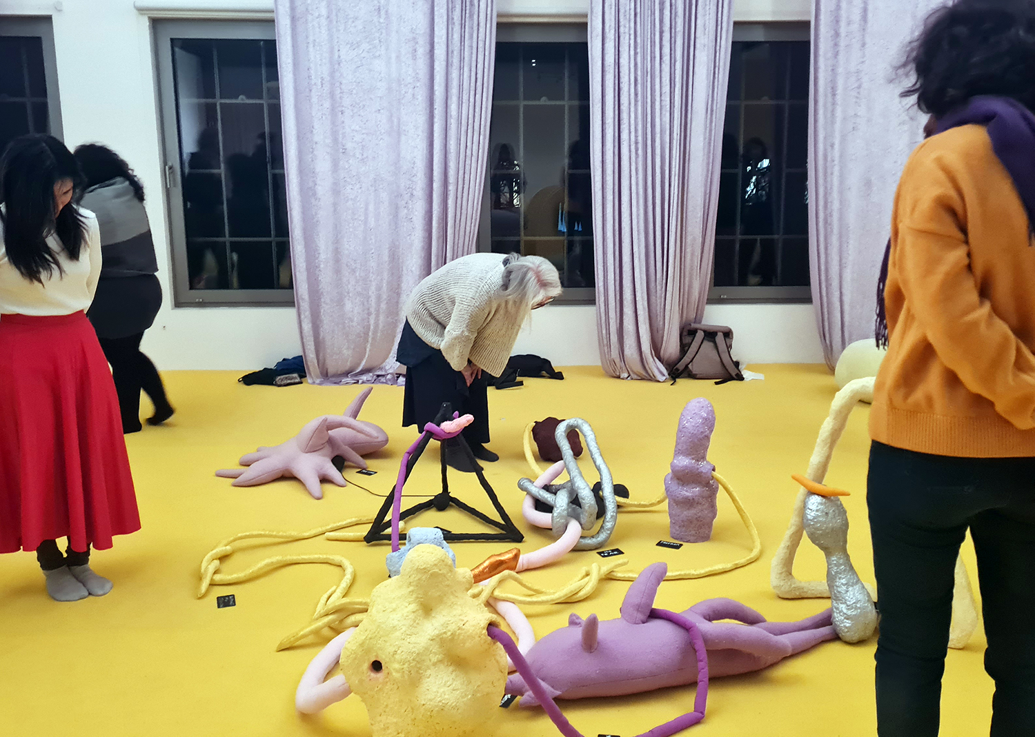 ‚Sharing Session: Public Space‘ by MOTHERBOARD X RADICAL CARE